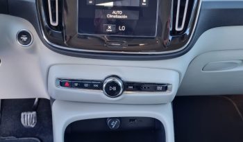 Volvo XC40 2,0 150cv Momentum full