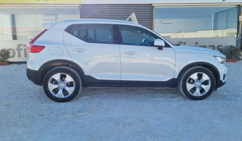 Volvo XC40 2,0 150cv Momentum full