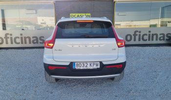Volvo XC40 2,0 150cv Momentum full