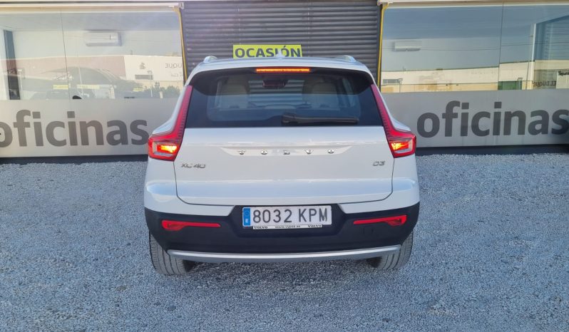 Volvo XC40 2,0 150cv Momentum full
