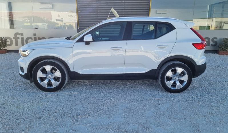 Volvo XC40 2,0 150cv Momentum full