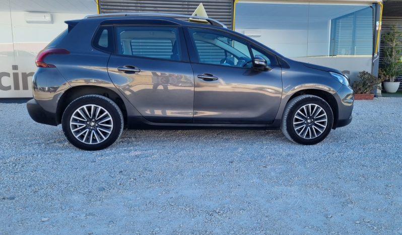 Peugeot 2008 1,5 BlueHDI 100cv Active full